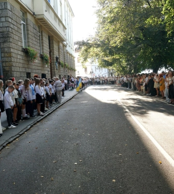 Майже 13 тисяч школярів пішли у перший клас на Закарпатті
