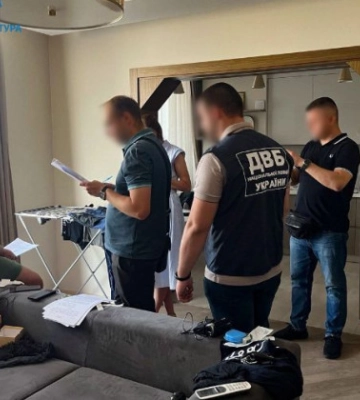 Выманили у бизнесмена 10 млн грн в криптовалюте: полицейские разоблачили вымогателей