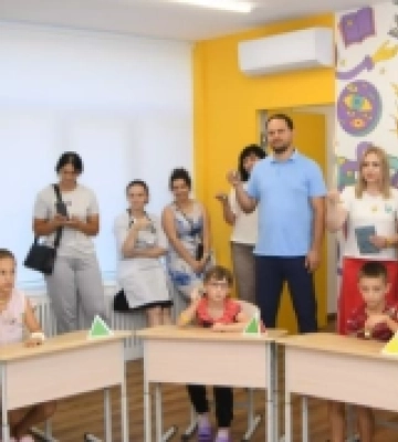 У Рівненській обласній дитячій лікарні відбувся перший урок у Школі Супергероїв