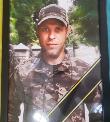 Свідомо прийняв рішення стати солдатом: на Волині попрощались із спецпризначенцем Володимиром Михайлом