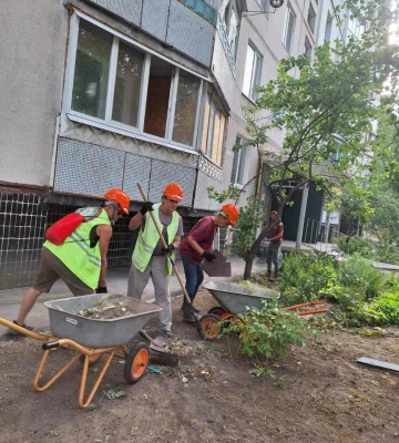 У Харкові влучання у Київському районі, пошкоджено авто - ОВА