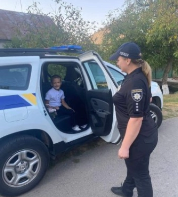 Закарпатські поліцейські привітали школярів з Днем знань