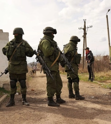 РФ перебросила в Крым военный транспорт "ядерного" управления МО - СМИ