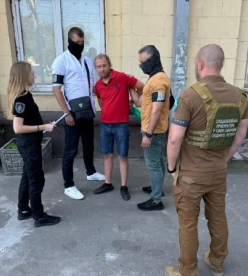 ДБР у Харкові викрило схему продажу «білих» військових квитків
