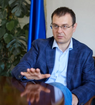 Данило Гетманцев: Щоб швидко зібрати гроші в бюджет, податки мають зрости рівно для всіх
