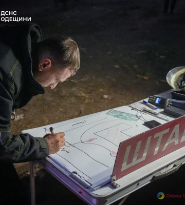 В Одесі палаюча цистерна з газом підпалила сусідню будівлю
