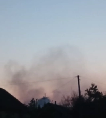 Селище на Волині в диму: кого викликати та як карають за спалювання зілля