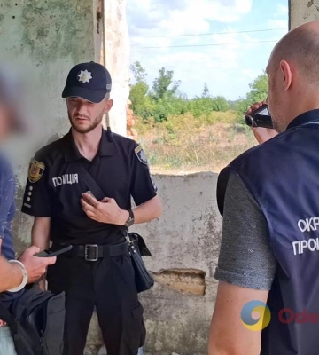 Загрожує до чотирьох років позбавлення волі: житель Одещини пропонував хабар прикордоннику, - ФОТО