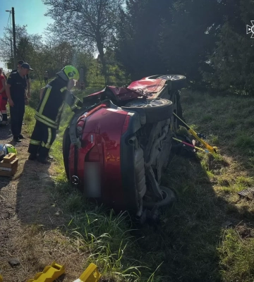 На Львівщині рятувальники деблокували водійку з понівеченого внаслідок ДТП автомобіля, - ФОТО