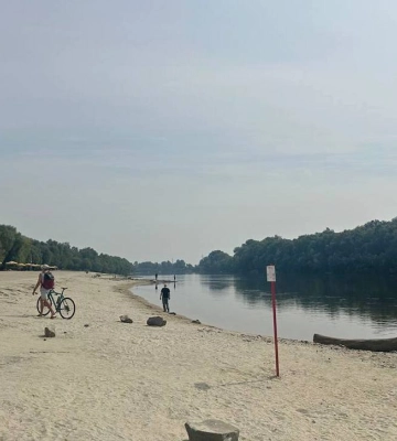 Загрязненная вода из Сейма приближается к Чернигову, в городе закрыли пляжи