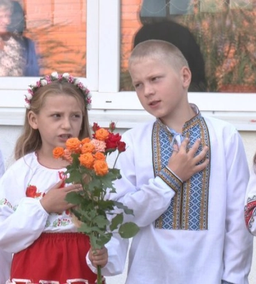 Два з половиною роки вчилися дистанційно: у початковій школі на Волині відновили очне навчання