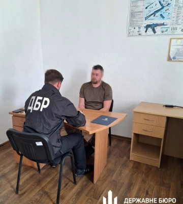 На Буковині правоохоронець допомагав ухилянтам потрапити за кордон