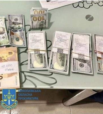 Керівник депо вимагав у підлеглих хабар
