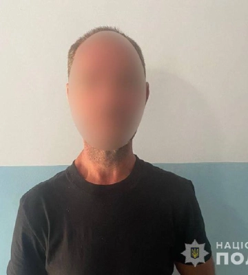 У Сумах поліцейські встановили особу злодія, який вкрав сумку з грошима у переселенця