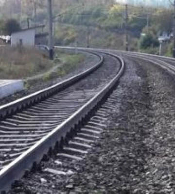 У Гребінці потяг збив літнього чоловіка