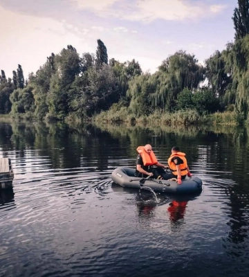 На Київщині рятувальники ДСНС дістали з водойми тіло потопельника (ФОТО)