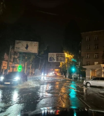 Одеса пережила сильну зливу: до 70% місячної норми опадів за ніч