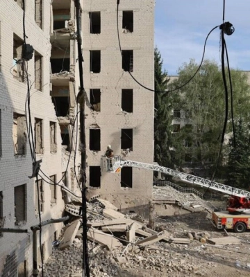 Возросло количество погибших в результате удара по институту в Полтаве