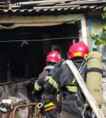 На Кіровоградщині на пожежі врятували двох дітей