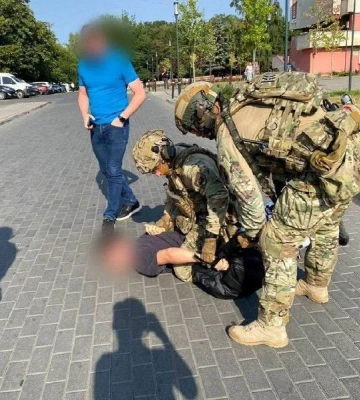 В Луцке задержан подозреваемый, который стрелял в охрану ТЦК