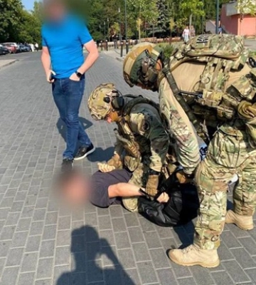 В Луцке задержан подозреваемый, который стрелял в охрану ТЦК