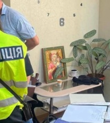 До мера Чернігова нагрянули з обшуками