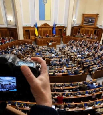 Верховная Рада Украины приняла постановление о непреклонности госполитики по деоккупации Крыма