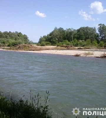 На Львівщині потонули дві школярки: що сталося
