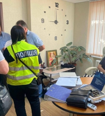 Правоохоронці прийшли з обшуками до в.о. мера Чернігова — джерело NV