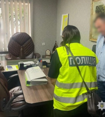 К мэру Чернигова нагрянули с обысками