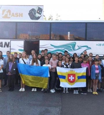Діти з Рівненщини поїхали на оздоровлення та відпочинок