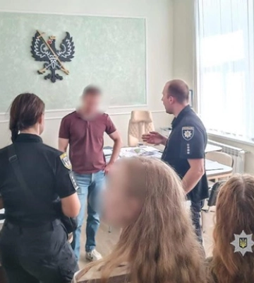 В горсовете Чернигова проводят обыски