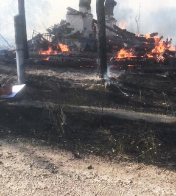 Окупанти обстріляли Чернігівщину: поранено жінку, горіли будинки