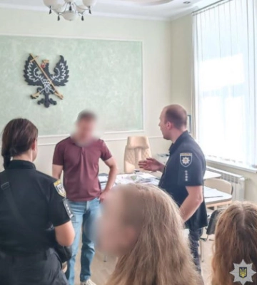Після обшуків у кабінеті Олександра Ломака у Чернігівській міськраді зробили заяву