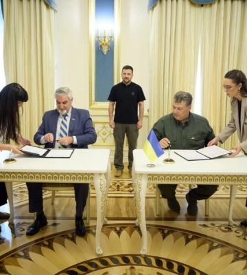 Володимир Зеленський повідомив про підписання меморандуму про співпрацю між Житомирською областю та штатом Індіана