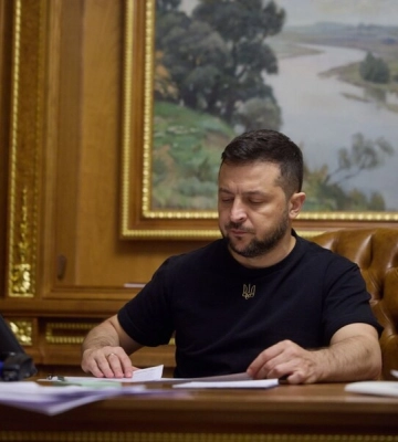 Зеленский уволил трех заместителей Ермака Зеленский уволил трех заместителей Ермака