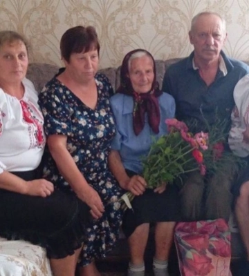 Має три десятки правнуків: на Волині з ювілеєм привітали 90-річну Віру Левчук