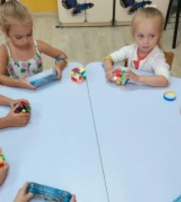 Діти з Сафʼянівської громади на Одещині отримали міжнародну допомогу