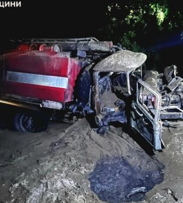 На Донеччині під час гасіння лісової пожежі на вибухонебезпечному предметі підірвалися троє рятувальників з Харківщини