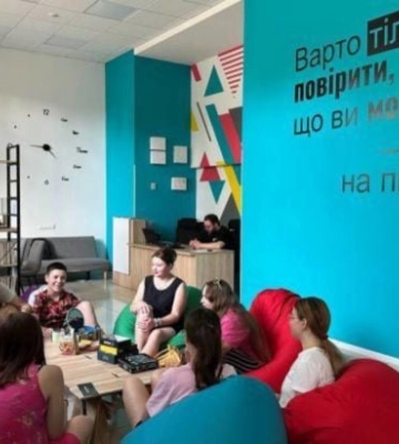 Молодежь из Мелитополя сплачивает вокруг себя запорожцев и переселенцев из других городов в центре People.ua (фото, видео)