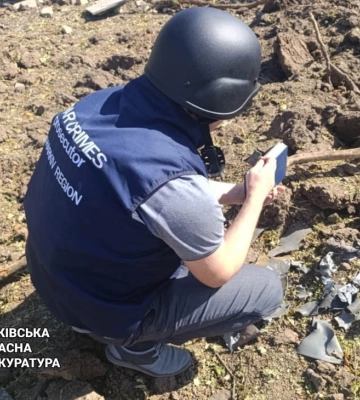Авіаудар по Циркунах: зруйновано 20 будинків (фото з місця прильоту)