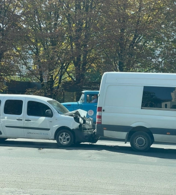 У Луцьку сталася ДТП за участі двох автівок