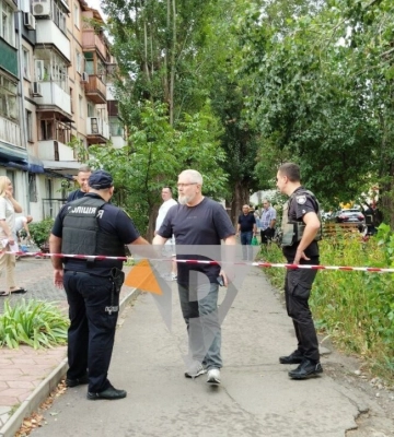 В Кривом Роге ракета попала в объект гражданской инфраструктуры, пострадали люди