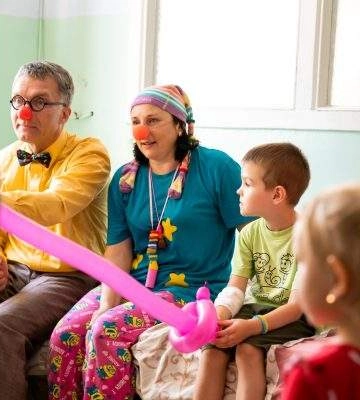 Лікарняні клоуни: хто вони і як допомагають дітям у Миколаєві