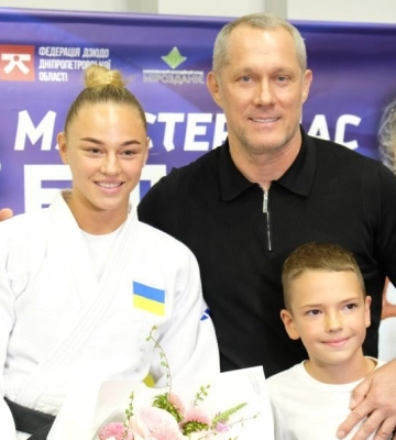 Призерка Олімпійських ігор з дзюдо Дарʼя Білодід провела майстерклас для юних спортсменів Дніпра