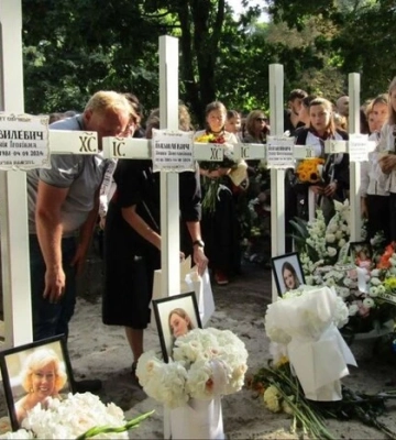 Чотири білі домовини і чоловік. Львів оплакує родину Базилевичів: спогади близьких