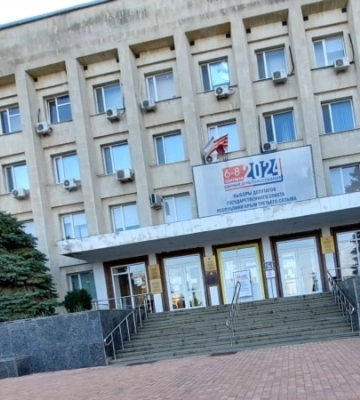 Рух «Жовта стрічка» публікує відео, на яких спалюють агітматеріали незаконних російських виборів у Криму