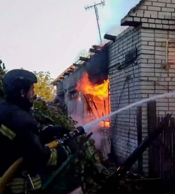 У Шосткинському районі рятувальникам довелося ліквідовувати наслідки ворожих ударів