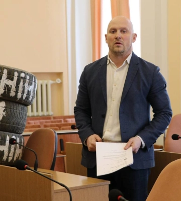 Розкрив через 10 років деталі полювання із сокирою на Мамая. Найексцентричніший політик Полтави Сергій Каплін у відвертому інтерв’ю: про топ політиків, проблеми міста й можливе мерство Розкрив через 10 років деталі полювання із сокирою на Мамая. Найексцентричніший політик Полтави Сергій Каплін у відвертому інтерв’ю: про топ політиків, проблеми міста й можливе мерство