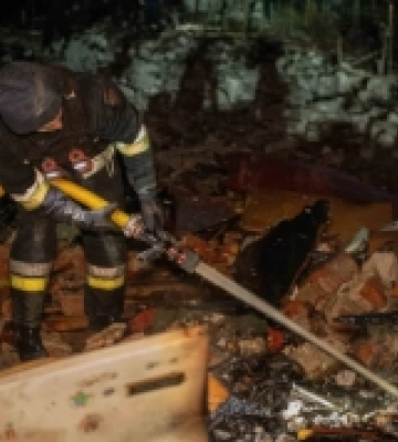 Окупанти завдали авіаудару по дачному масиву в Сумах: загинуло подружжя пенсіонерів